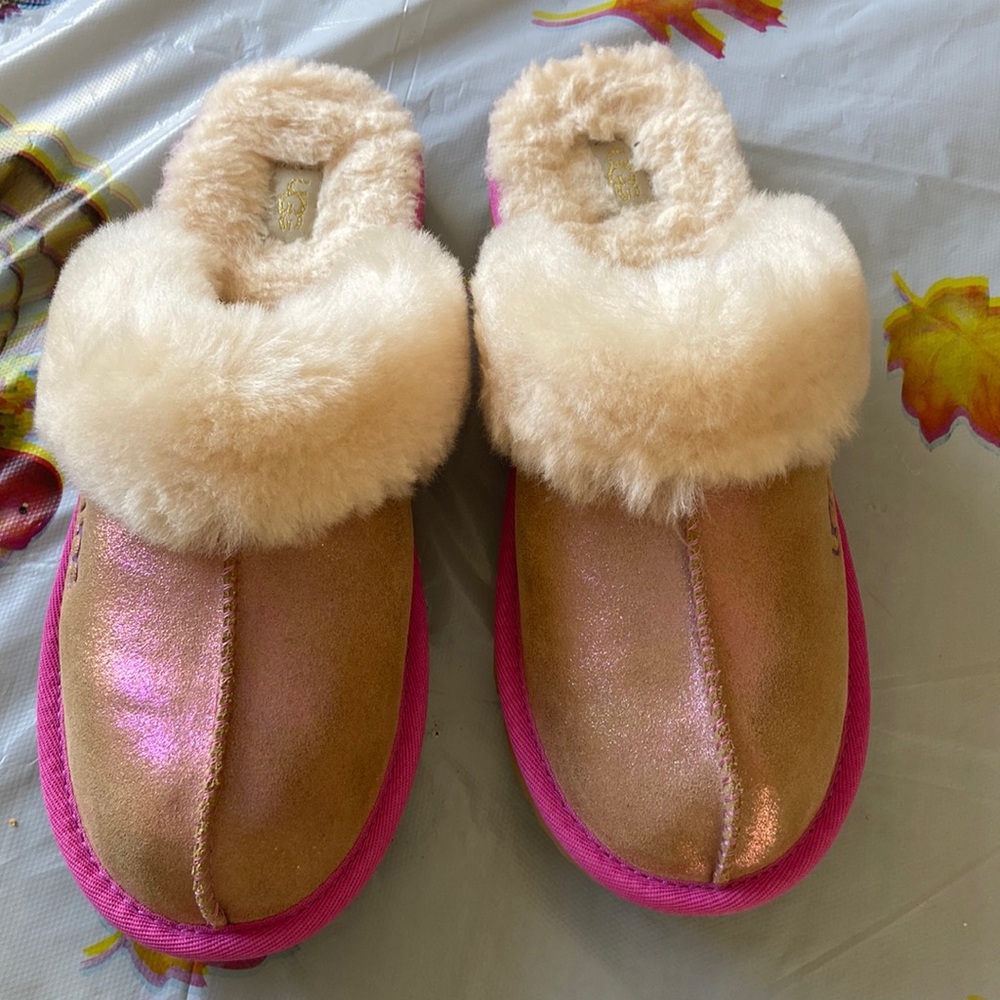 Pink metallic Ugg slippers